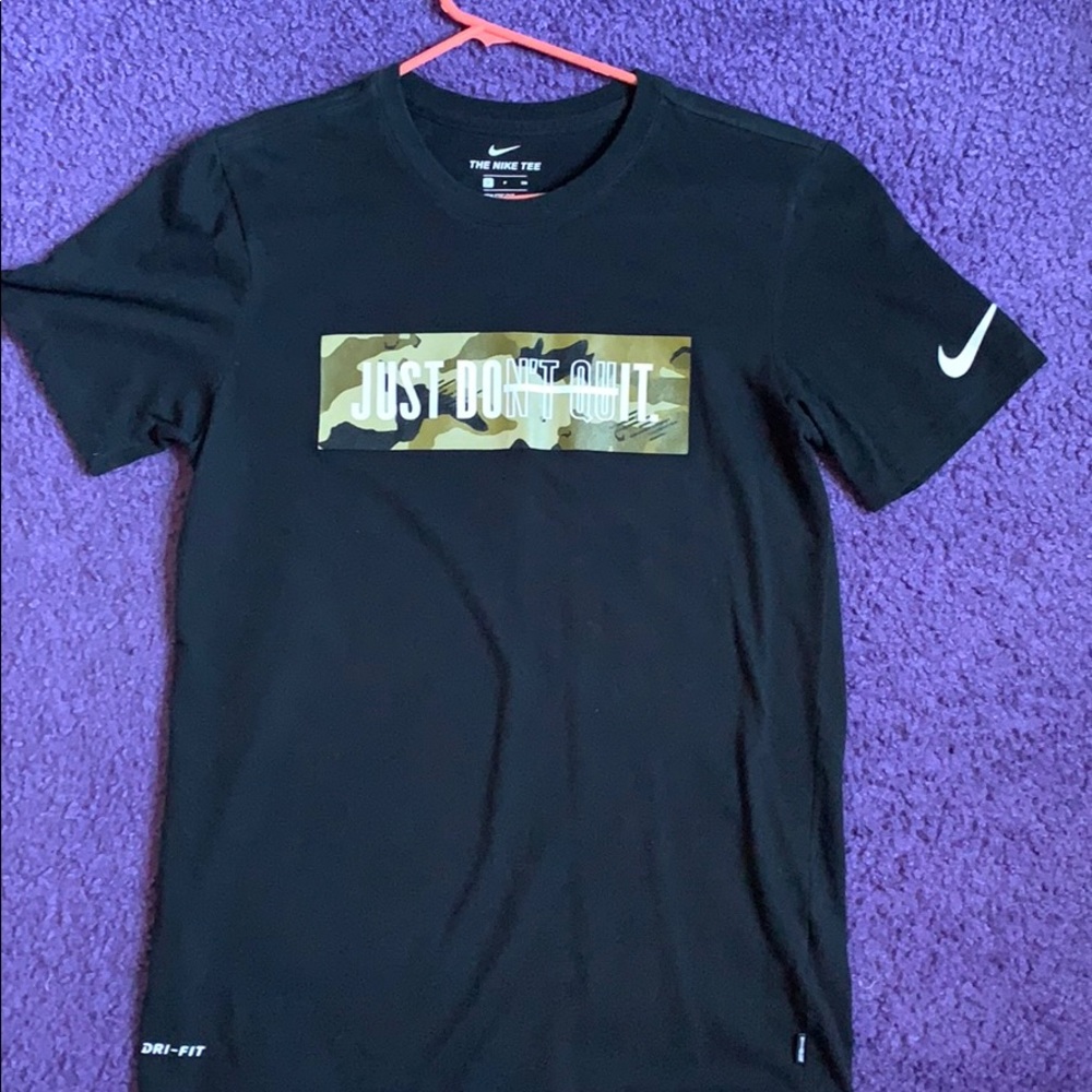 Men’s tshirt